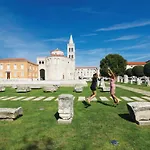 Apartman Stunning In With Wifi Zadar