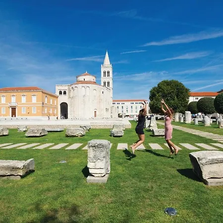 Apartment Amazing In With Wifi Zadar